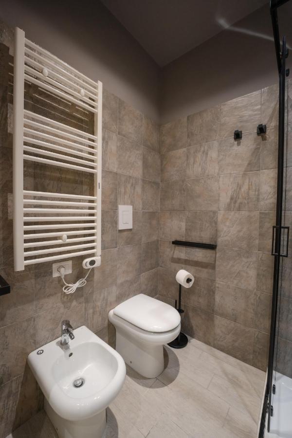 Piezz' E Sole Hotel Napoli Ngoại thất bức ảnh
