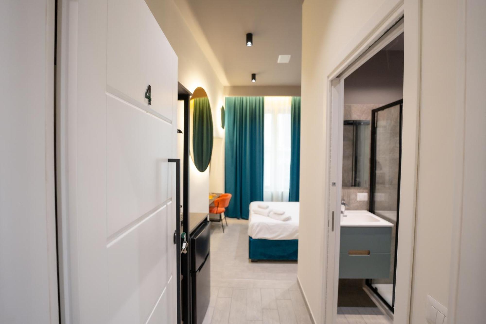 Piezz' E Sole Hotel Napoli Ngoại thất bức ảnh